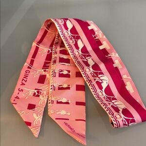 Hermès Pink and Fuchsia Silk Twilly